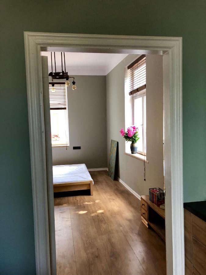 Bohemian Apartment In The Heart Of Old Ventspils City Eksteriør billede